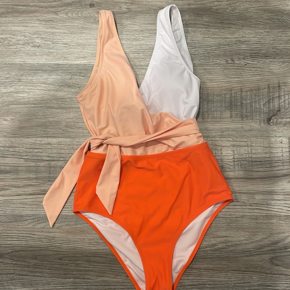 Felnart peach one piece swimsuit size small
